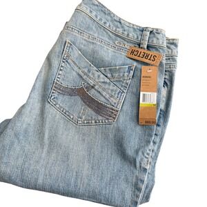 DKNY Jeans Womens Stretch Capri Jeans Light Wash Size 14 KCMUA110 (36x19)